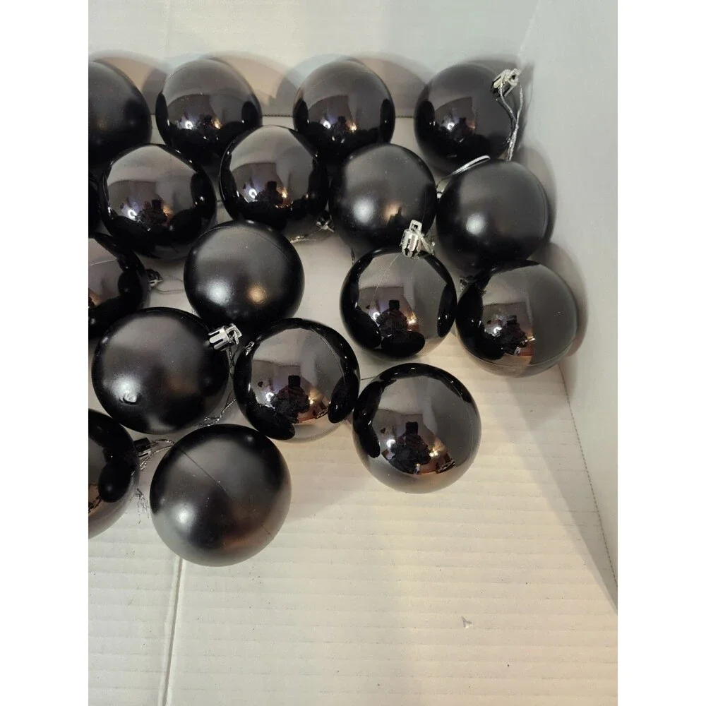 Lot Of 32 Black Christmas Balls 6 Cm Plastic